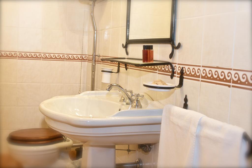 Rosso Porpora Villa Colle Umberto  Luaran gambar